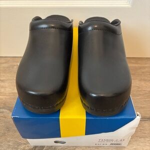 Bjork Swedish Comfort Stella Black Cabrio Leather Clogs Women’s EU43 New in Box